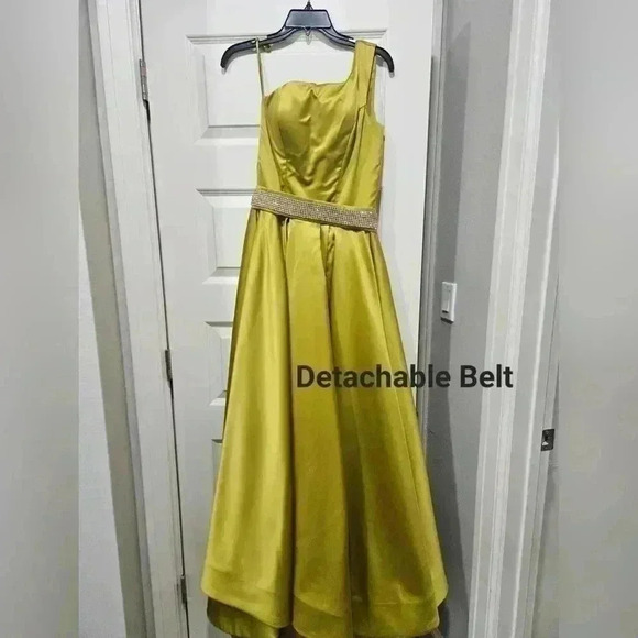 PROM/Evening dress size small custom detachable belt, bow, cap, zig-zag corset - Picture 1 of 7